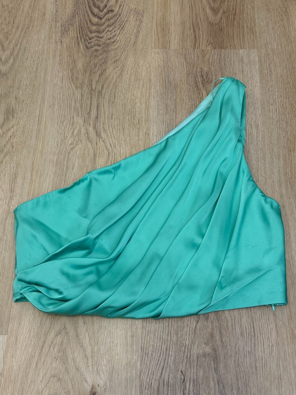 DO+BE One-Shoulder Crop Top in Mint Green